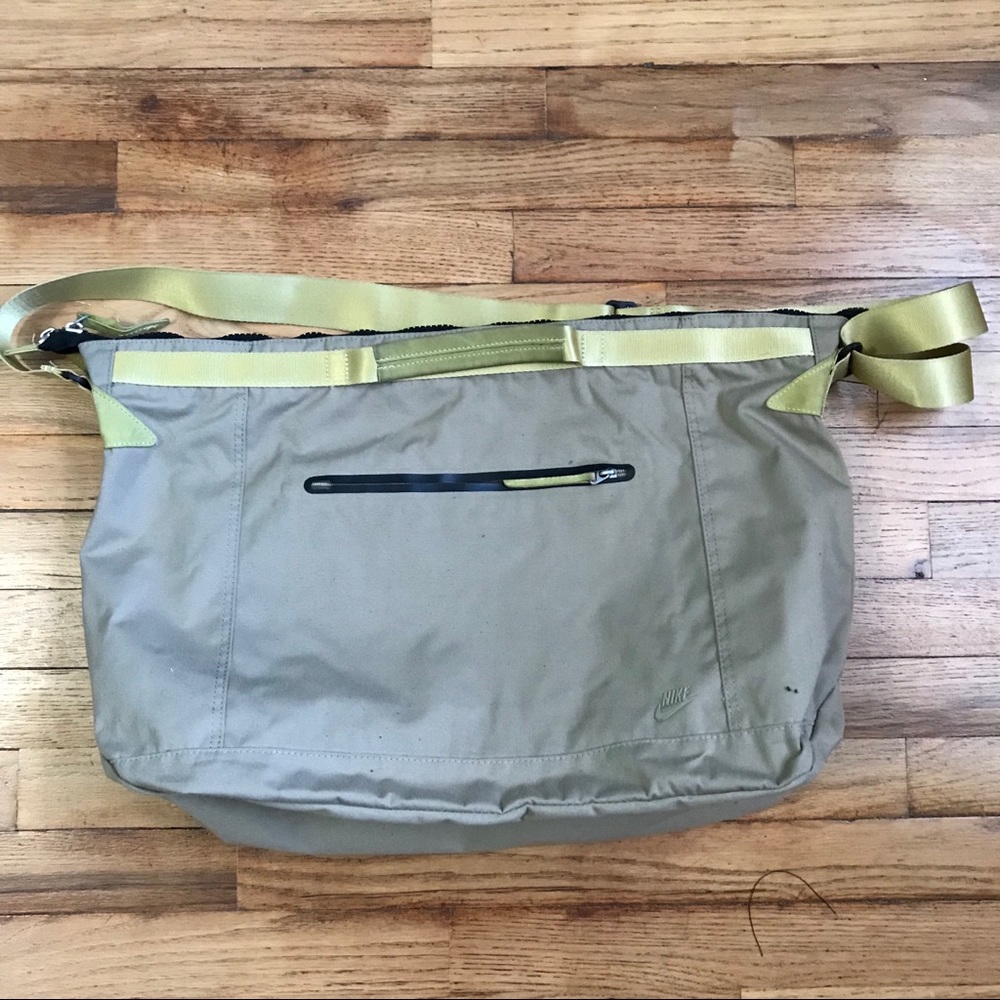 Nike utility large tote bag
